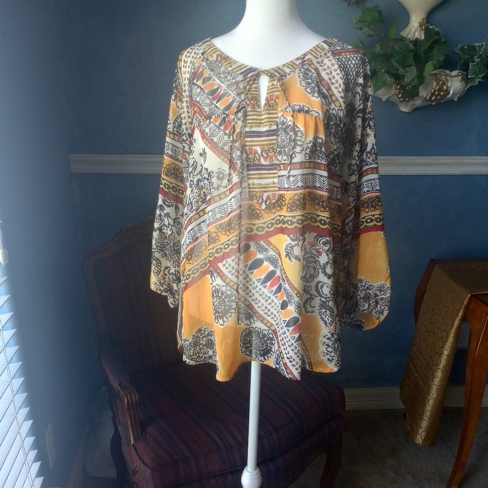 Figueroa & Flower Boho Prints Tie Front Sweetheart Lady Top